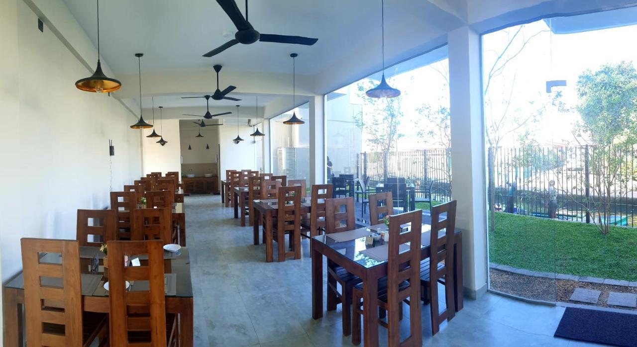 Hive 68 - Hotel And Resorts Negombo Dış mekan fotoğraf