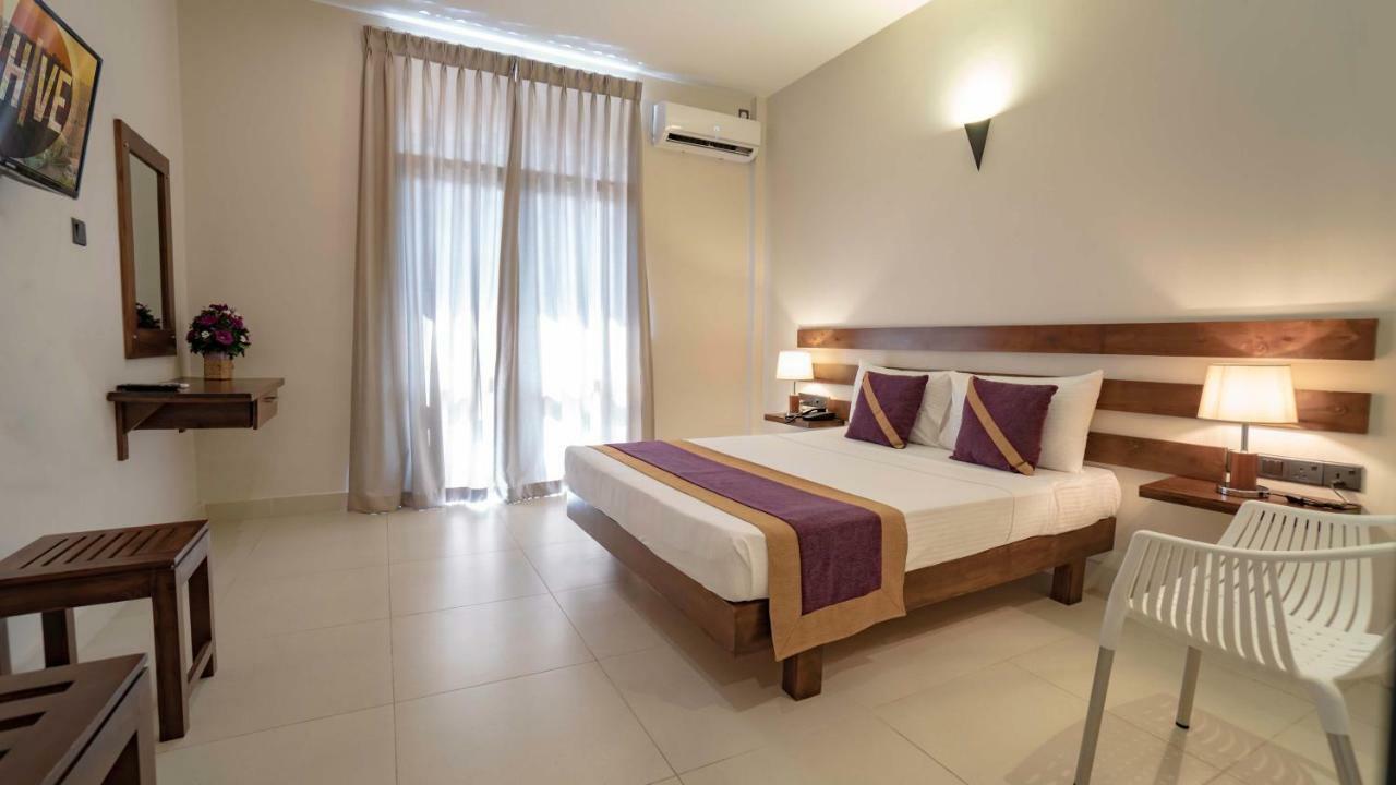 Hive 68 - Hotel And Resorts Negombo Dış mekan fotoğraf